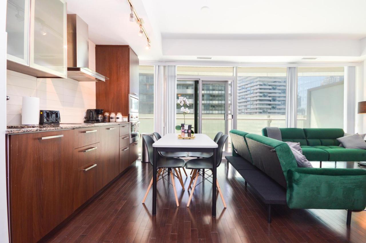 Downtown Toronto Condo Near Cn Tower, Mtcc, Rogers Center , Union Station Esterno foto