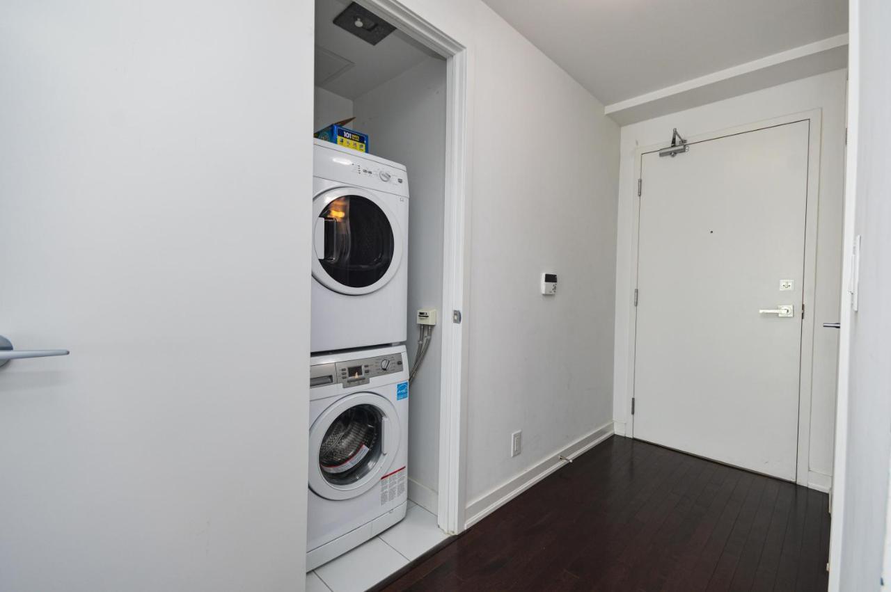 Downtown Toronto Condo Near Cn Tower, Mtcc, Rogers Center , Union Station Esterno foto