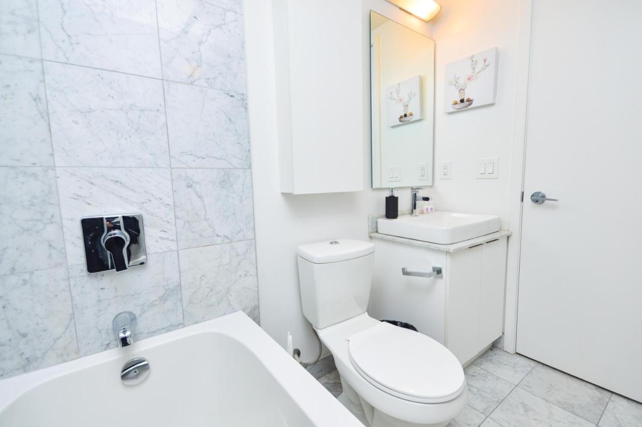 Downtown Toronto Condo Near Cn Tower, Mtcc, Rogers Center , Union Station Esterno foto