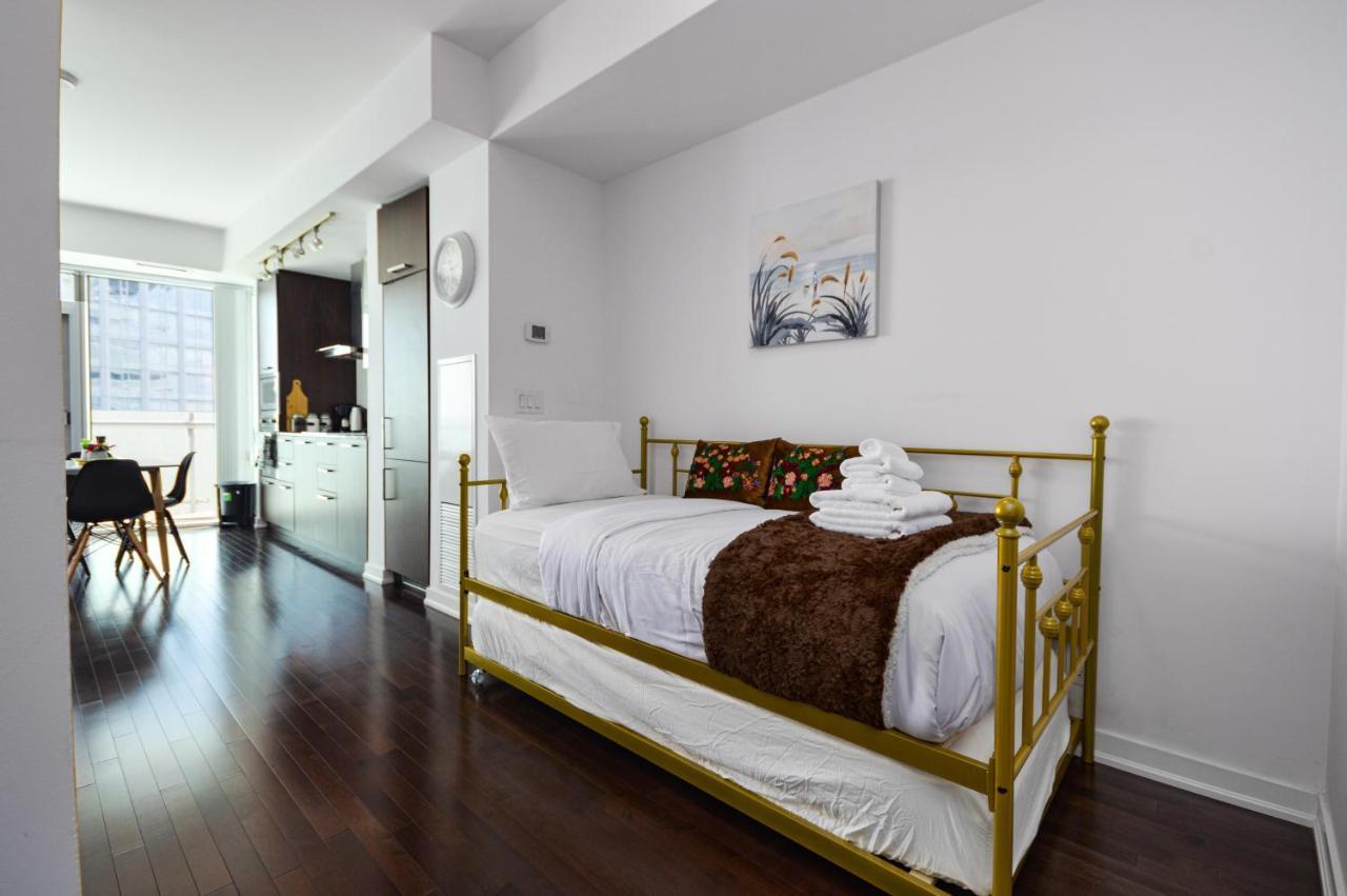 Downtown Toronto Condo Near Cn Tower, Mtcc, Rogers Center , Union Station Esterno foto