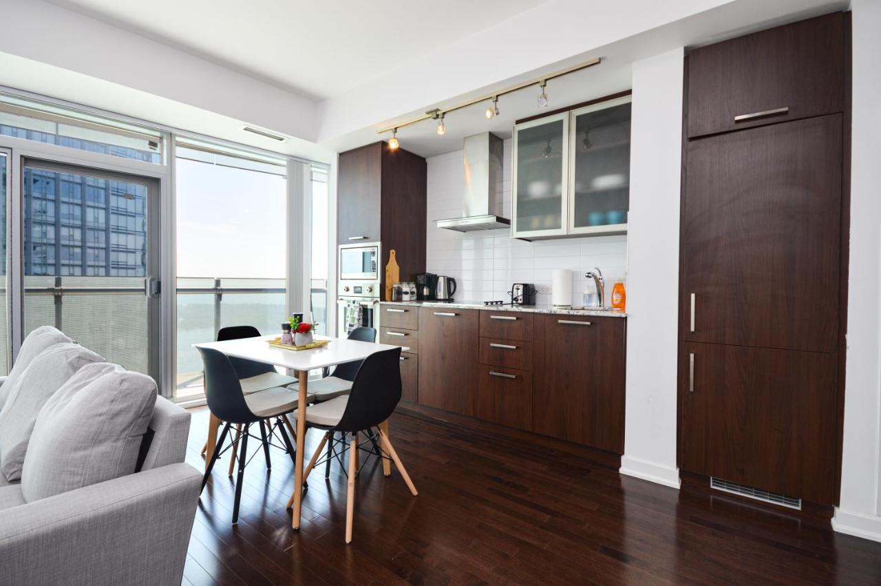 Downtown Toronto Condo Near Cn Tower, Mtcc, Rogers Center , Union Station Esterno foto