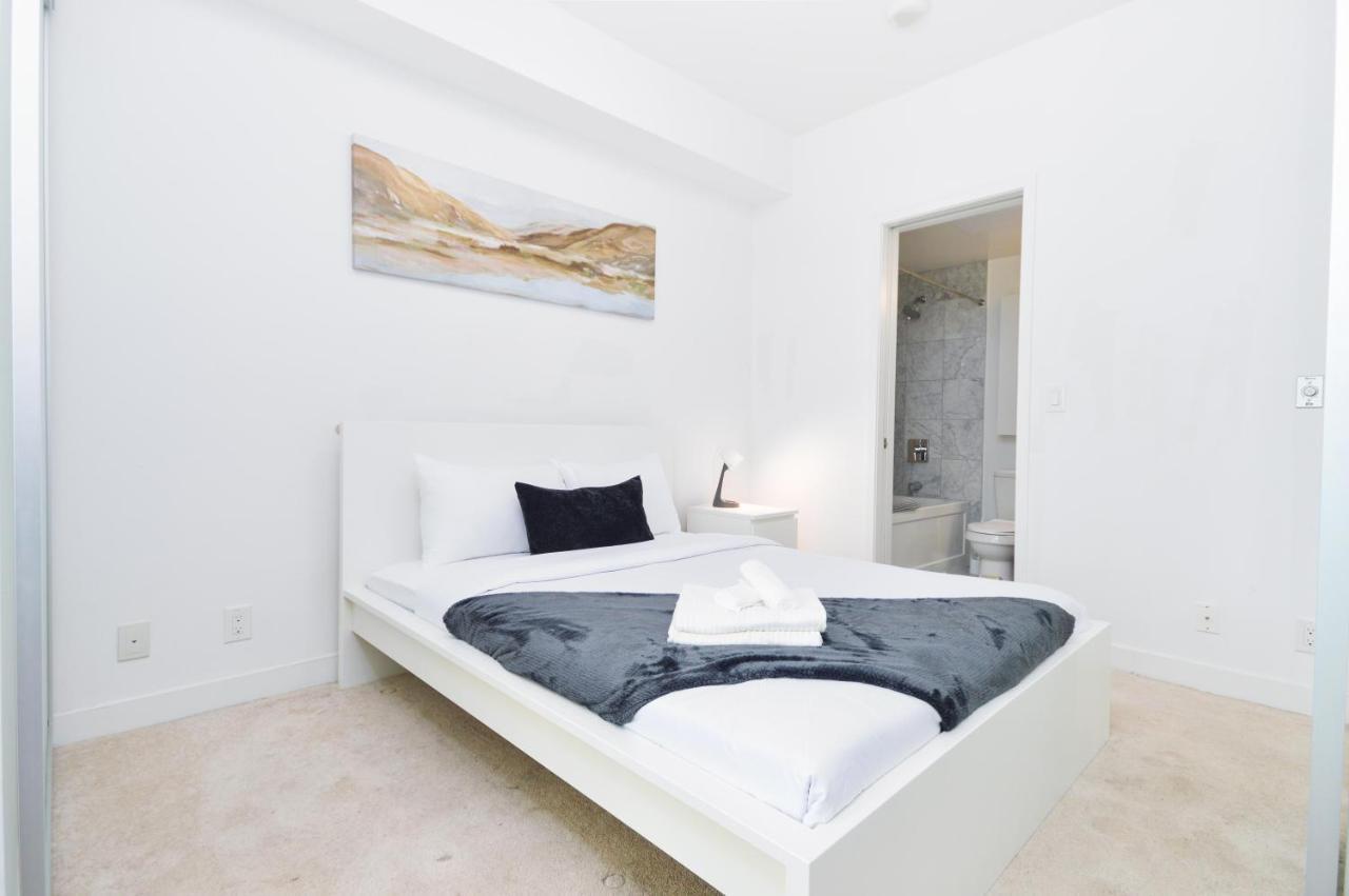 Downtown Toronto Condo Near Cn Tower, Mtcc, Rogers Center , Union Station Esterno foto