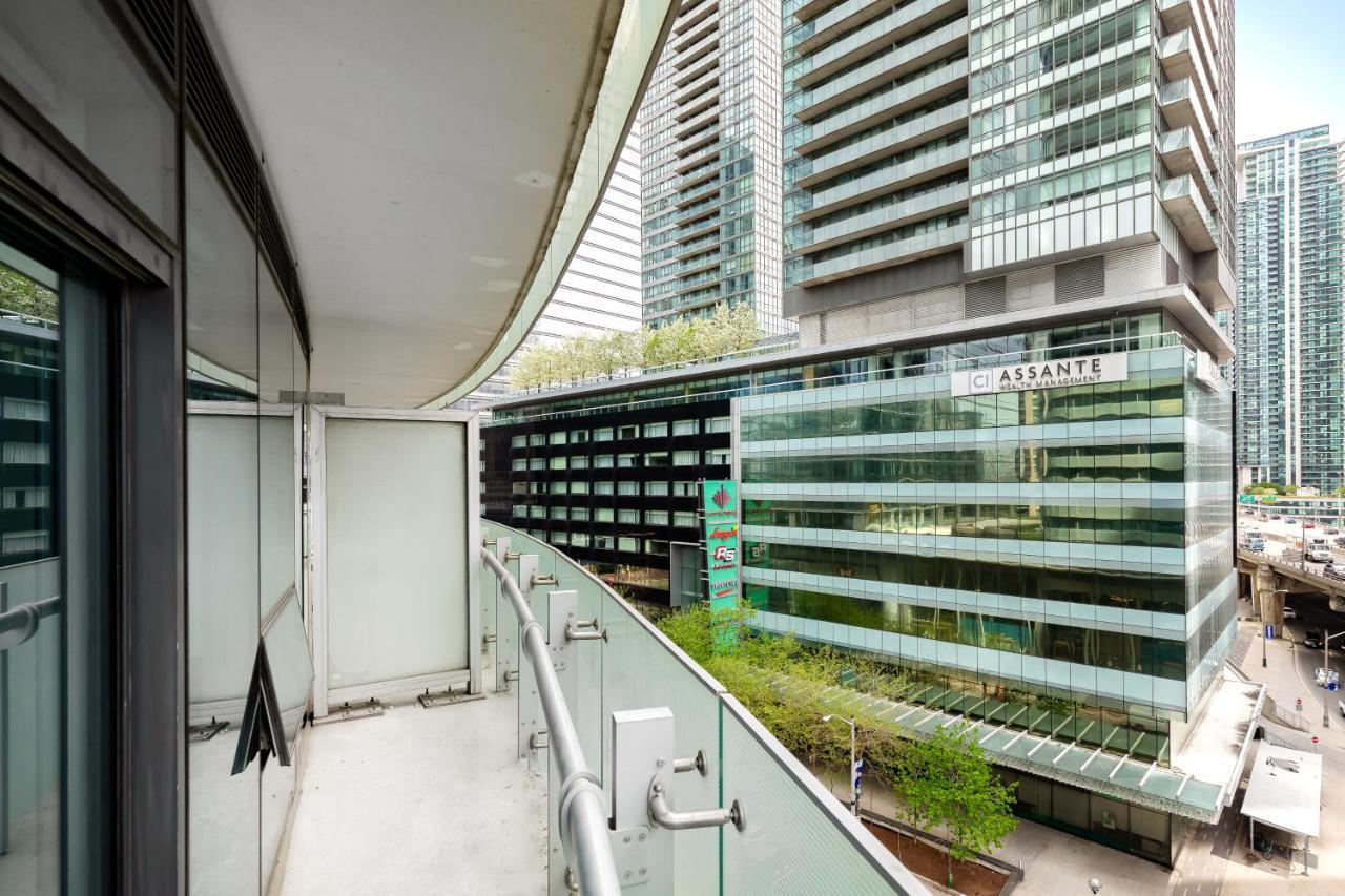 Downtown Toronto Condo Near Cn Tower, Mtcc, Rogers Center , Union Station Esterno foto