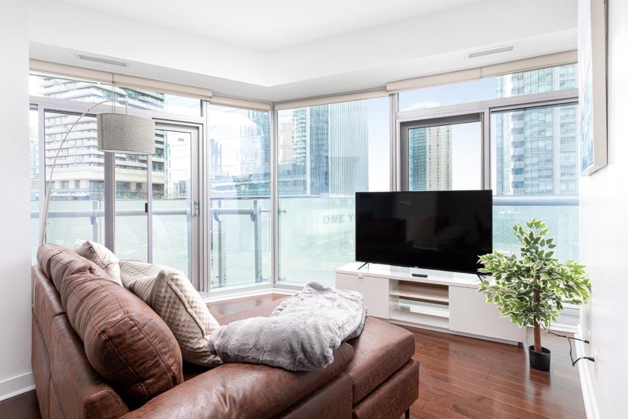 Downtown Toronto Condo Near Cn Tower, Mtcc, Rogers Center , Union Station Esterno foto