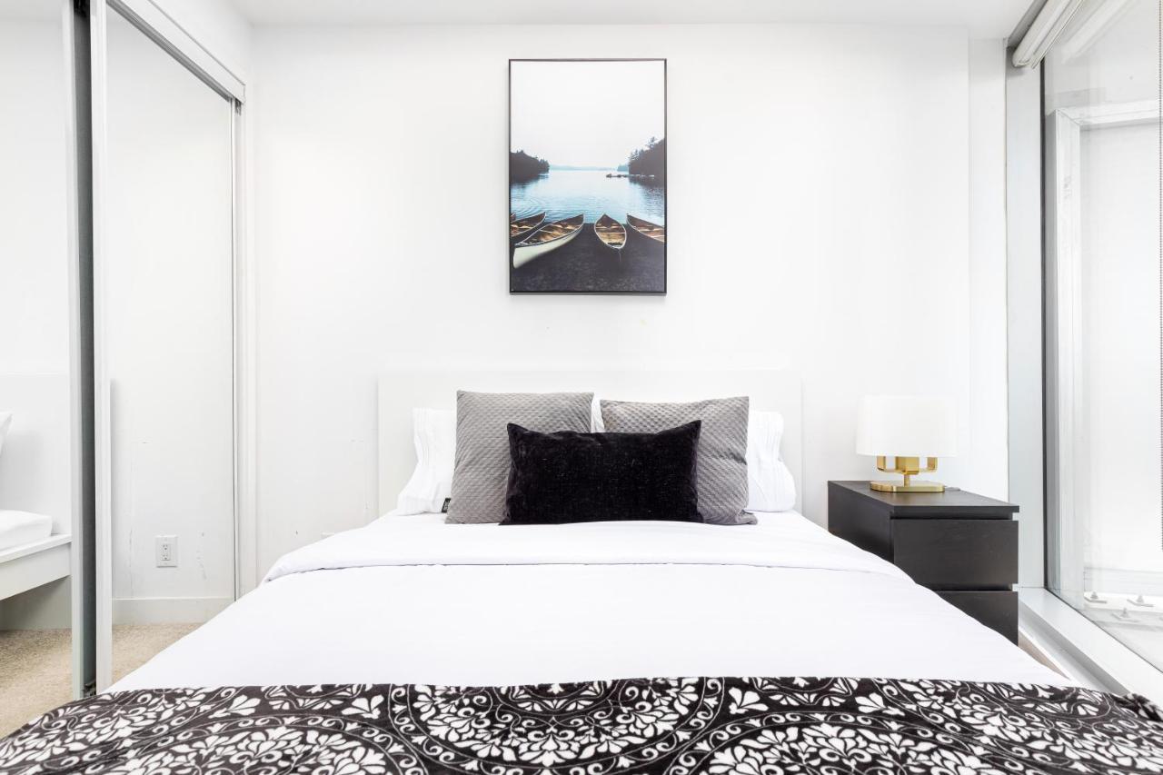 Downtown Toronto Condo Near Cn Tower, Mtcc, Rogers Center , Union Station Esterno foto